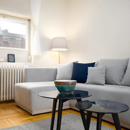 Golden Hour Apartament *